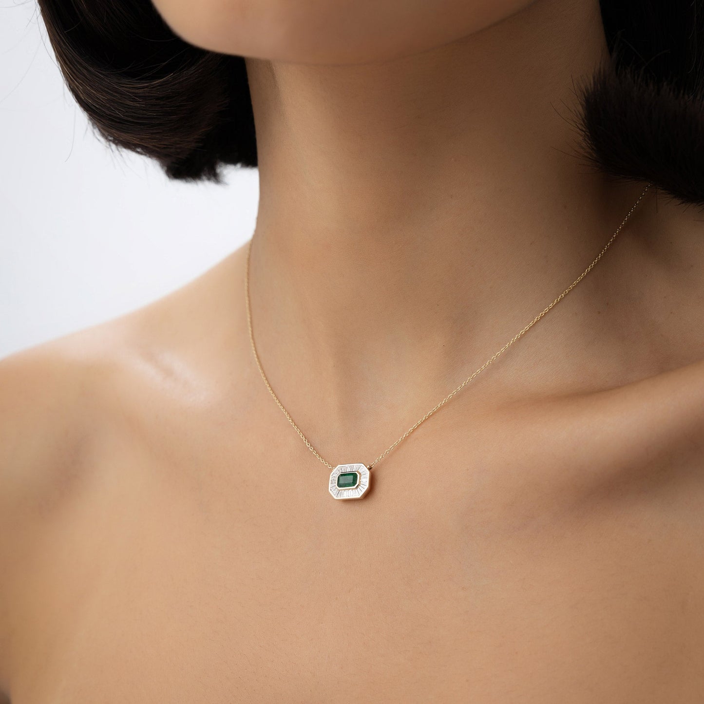 14k Baguette Halo Emerald Necklace