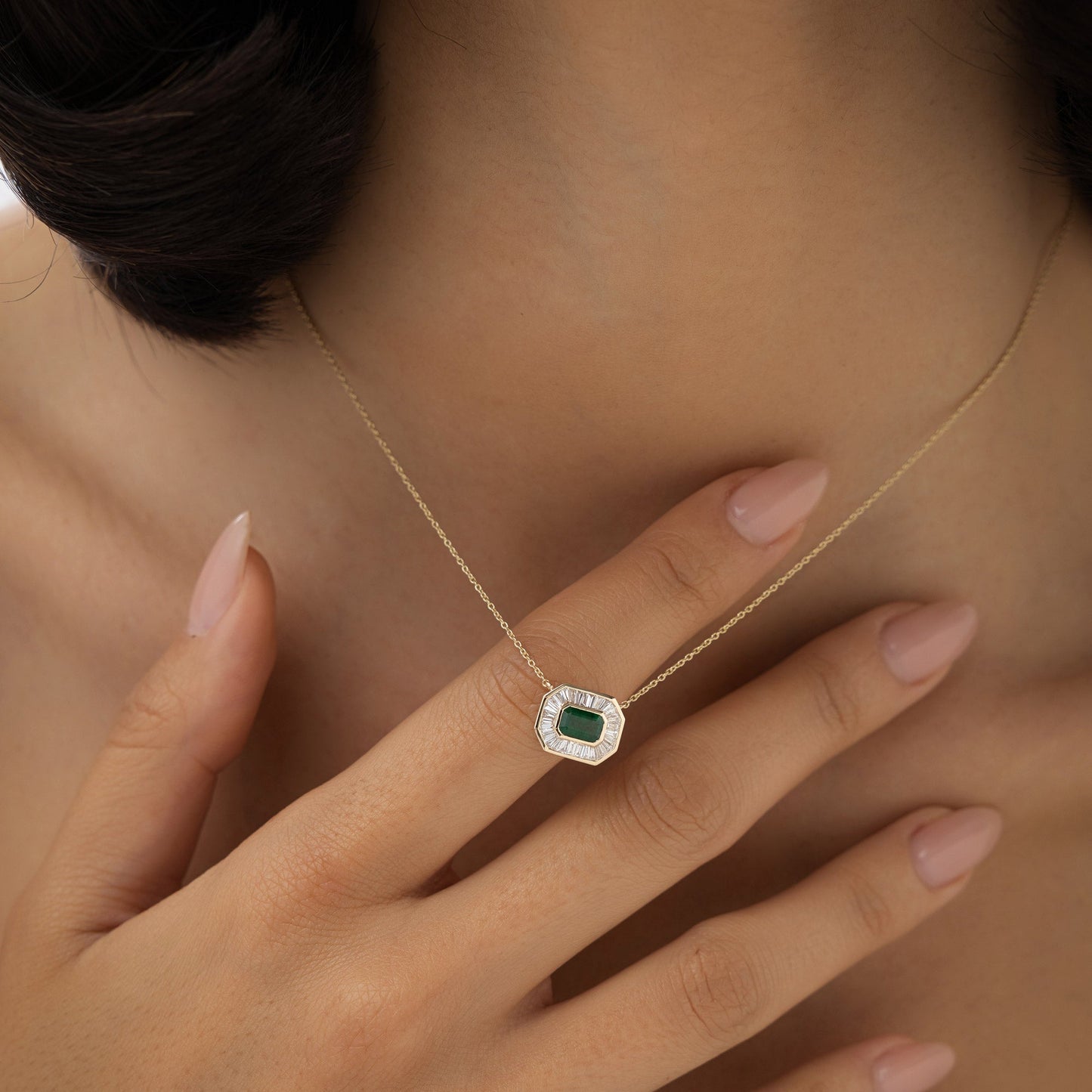 14k Baguette Halo Emerald Necklace
