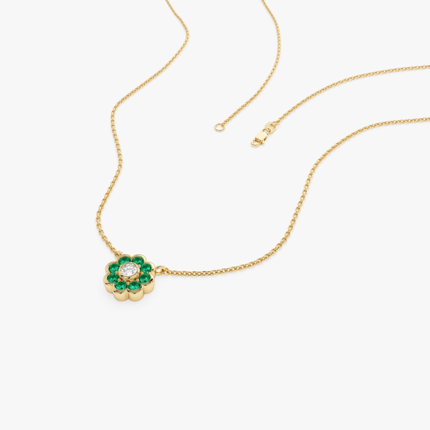 14K Bezel Setting Emerald Flower Diamond Necklace