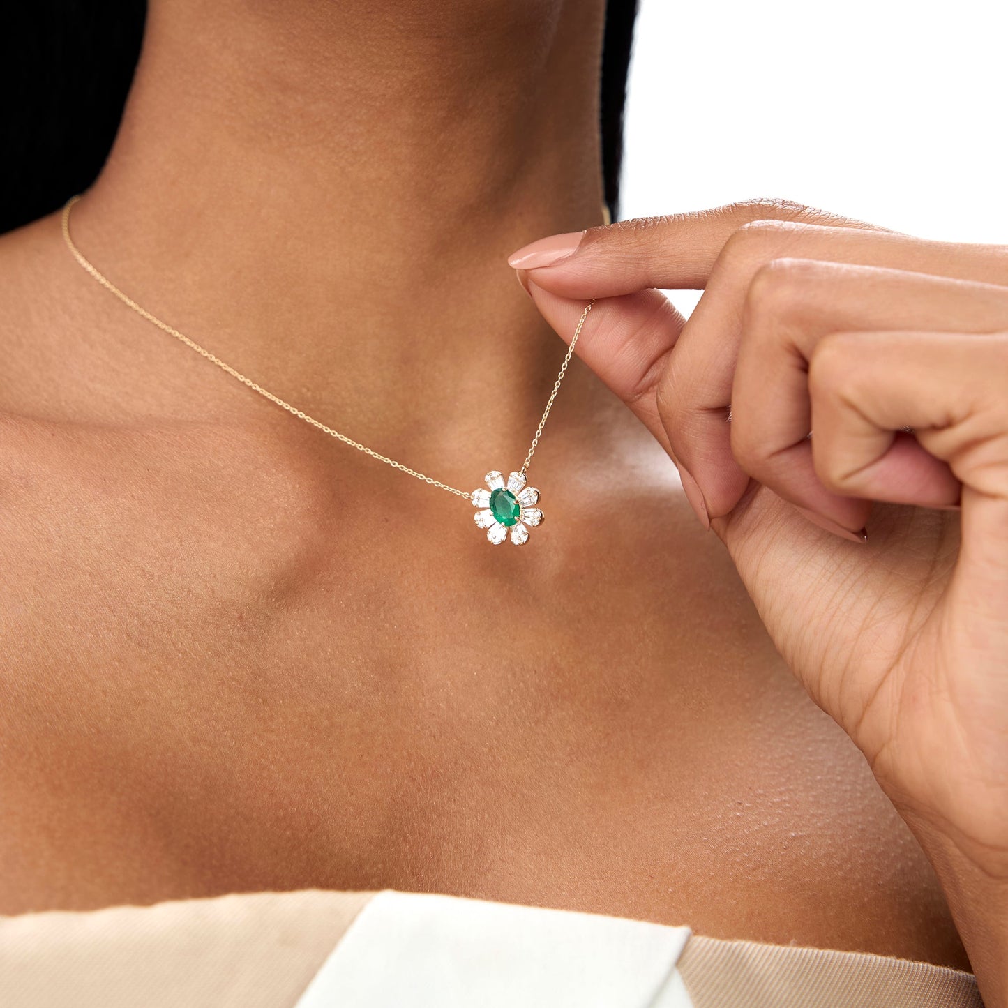 14k Oval Shape Emerald Necklace with Baguettes