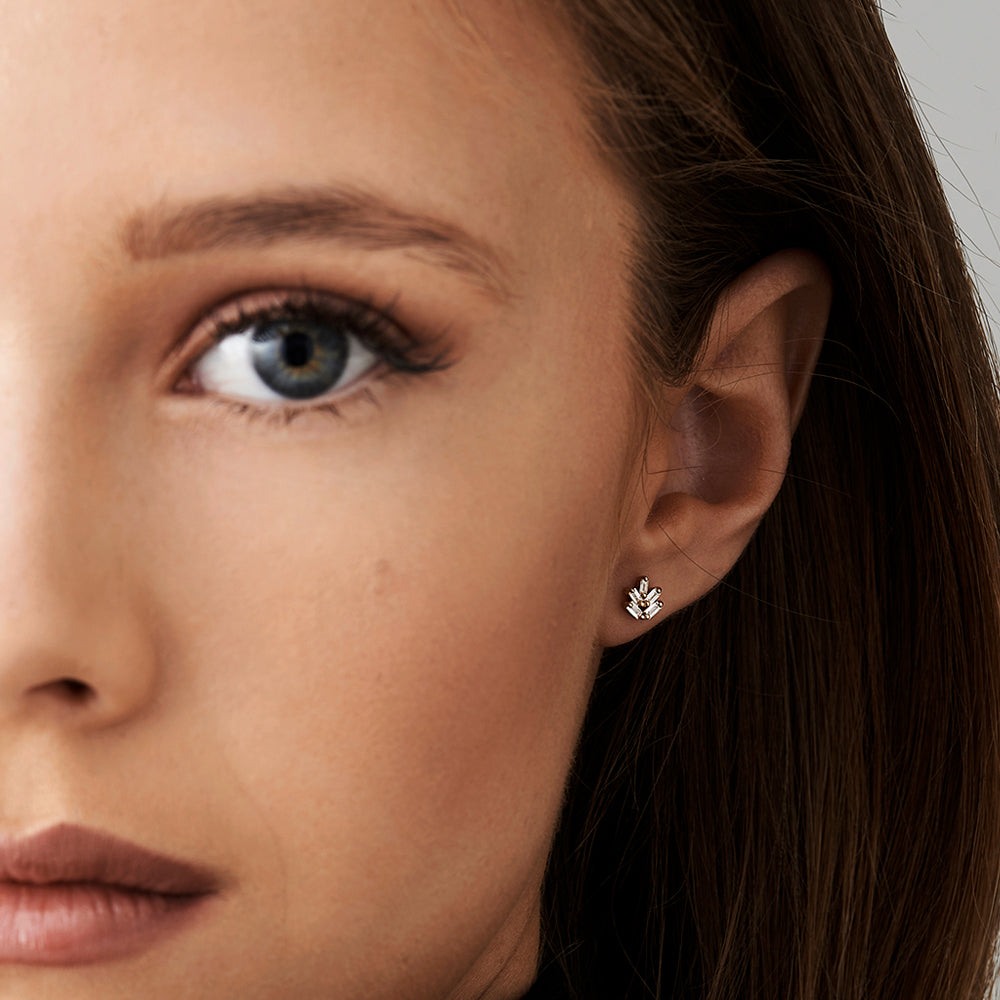 14k Dainty Minimal Baguette Diamond Studs