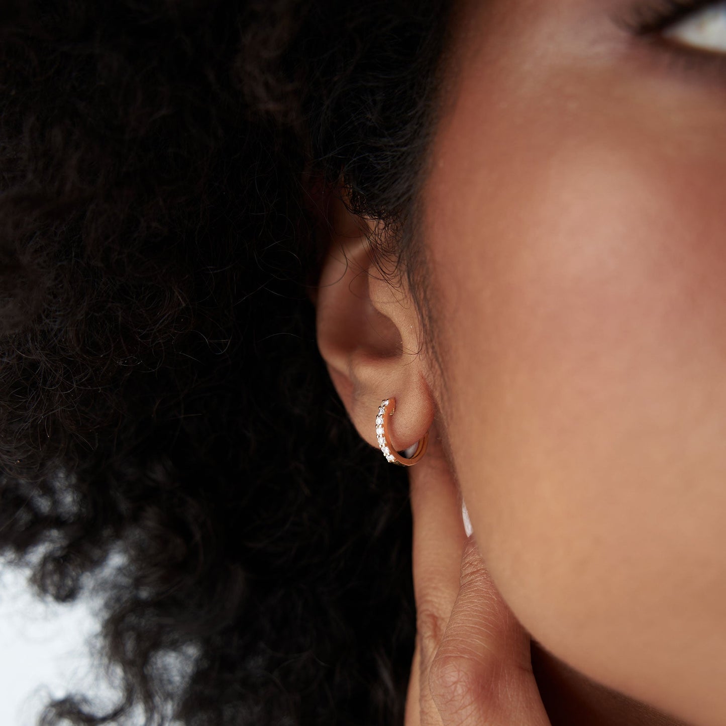 14K Gold Diamond Hoop Earrings - Geum Jewels