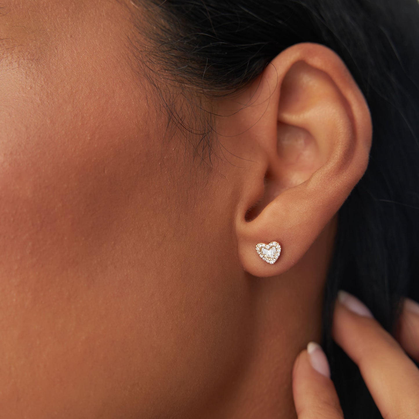 14K Gold Mini Baguette Diamond Heart Studs - Geum Jewels