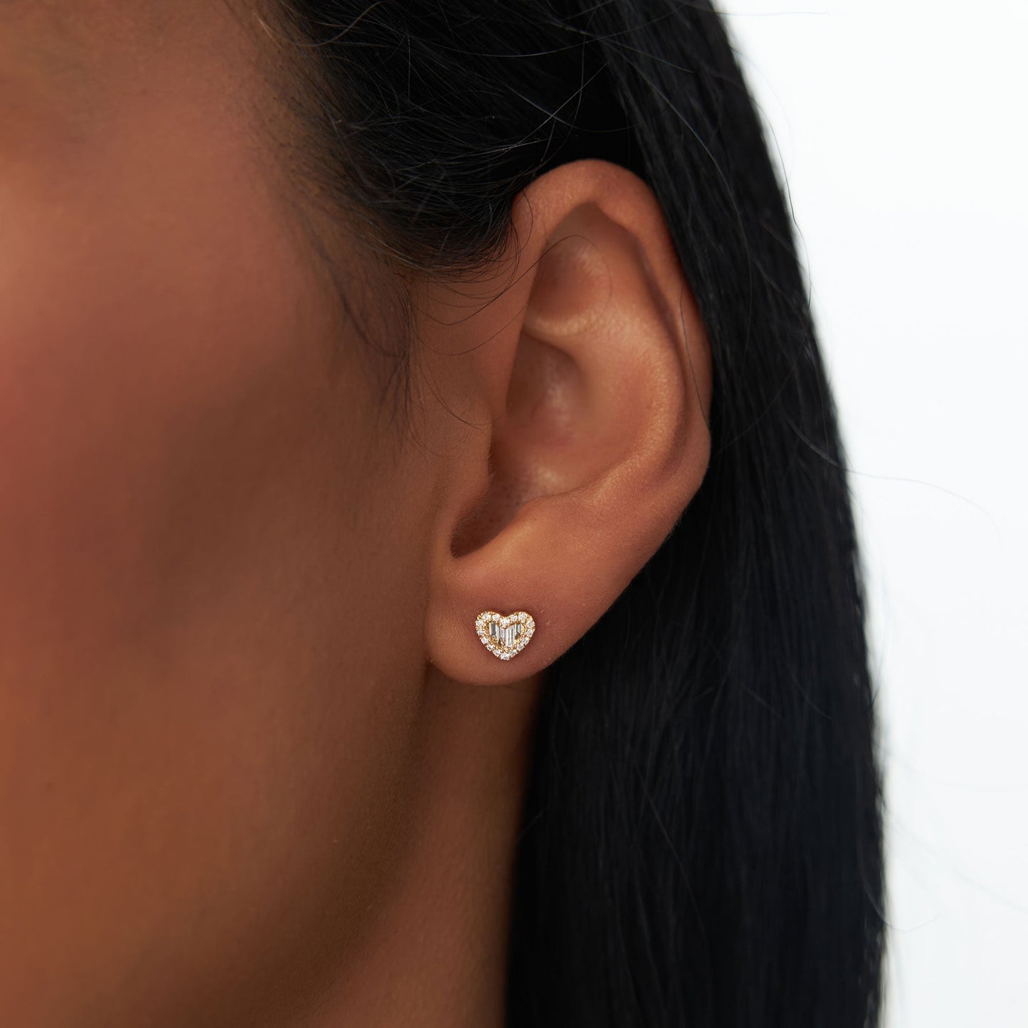 14K Gold Mini Baguette Diamond Heart Studs - Geum Jewels