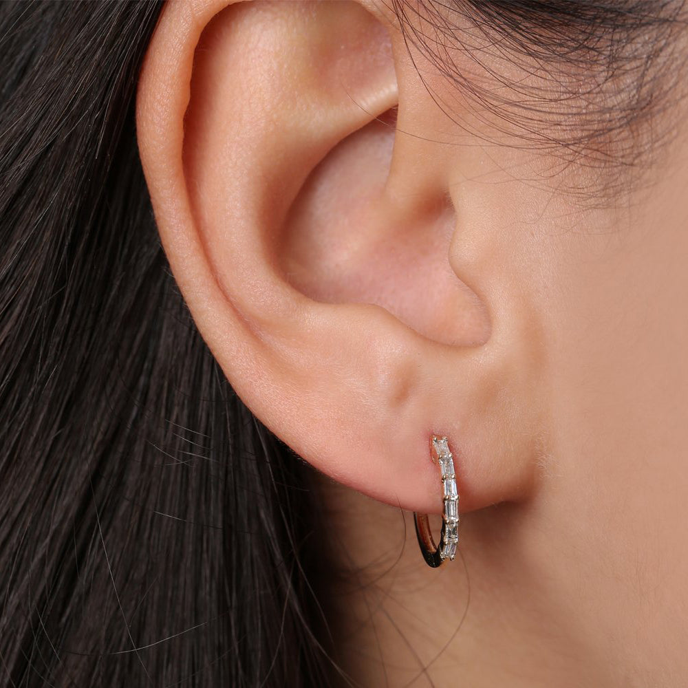 14K Gold Mini Baguette Huggie Earrings - Geum Jewels