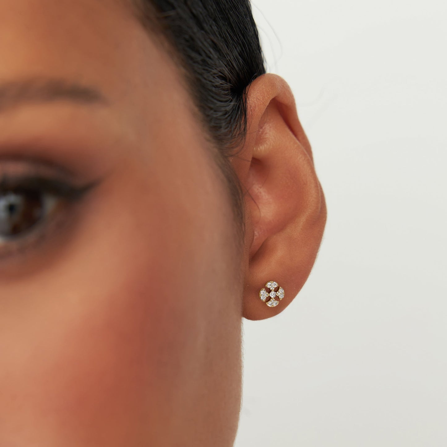 14K Minimalist Petal Diamond Cluster Studs - Geum Jewels