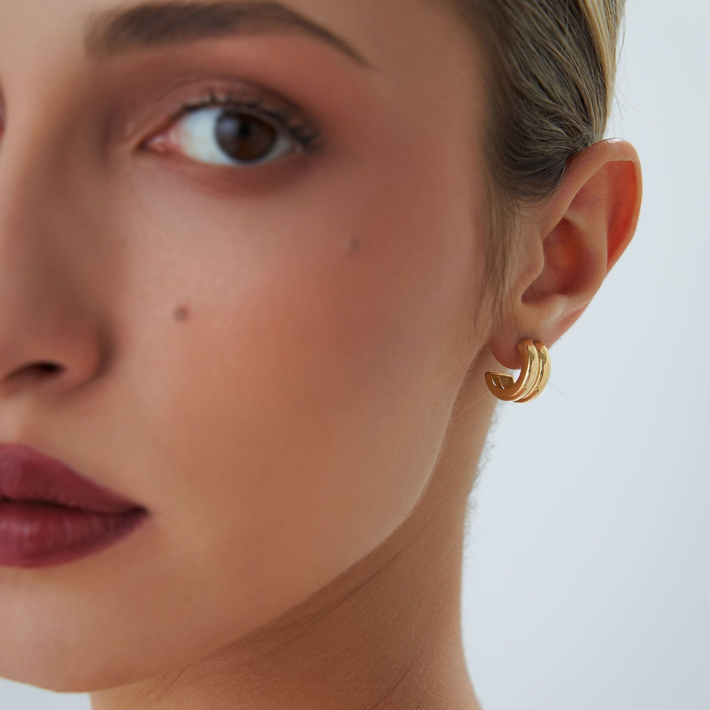 14k Solid Gold Twin C Hoops - Geum Jewels