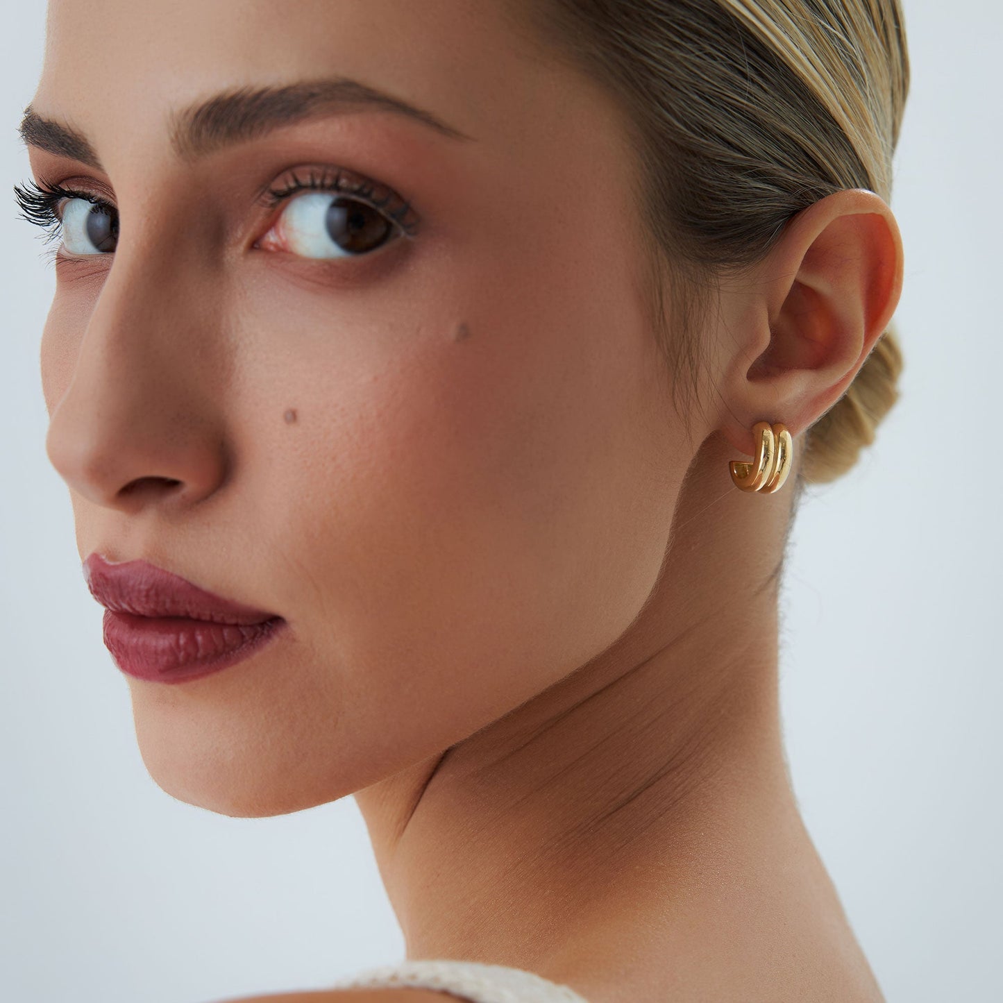 14k Solid Gold Twin C Hoops - Geum Jewels