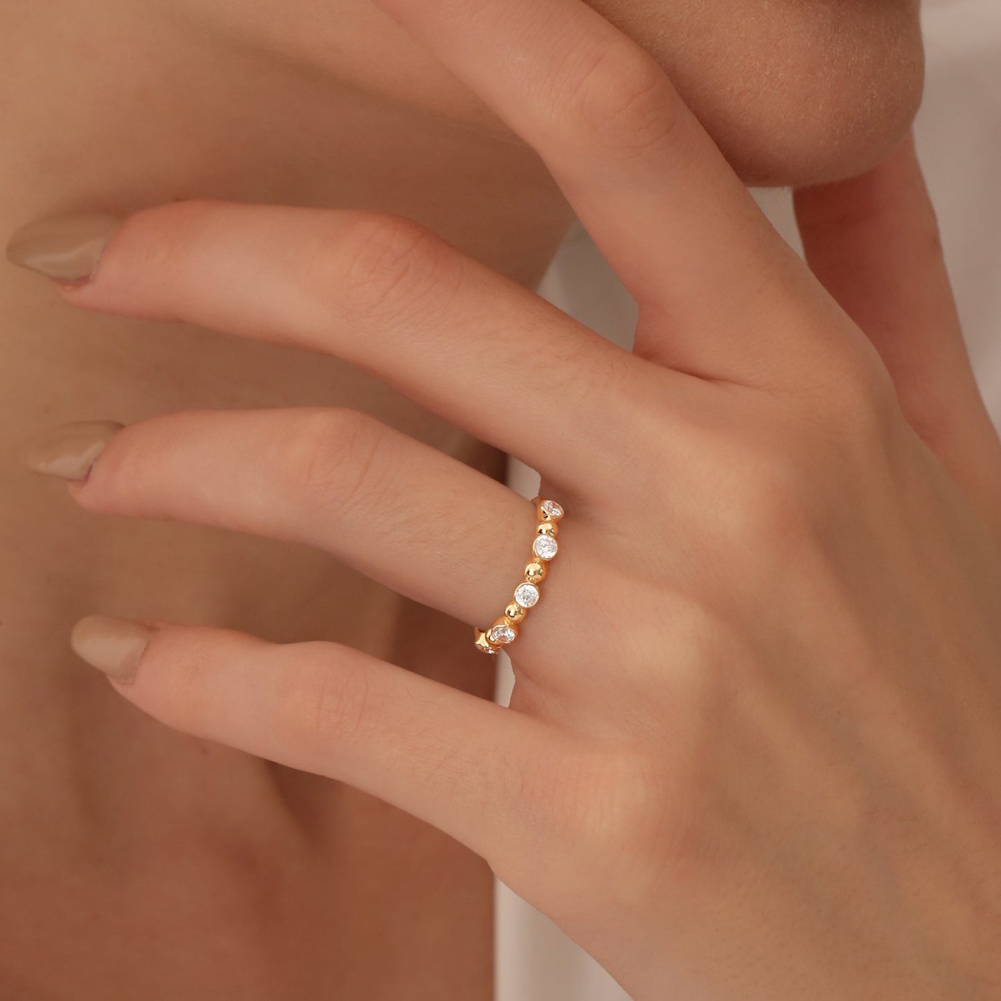 14k Alternating Beads & Bezel Setting Diamond Ring