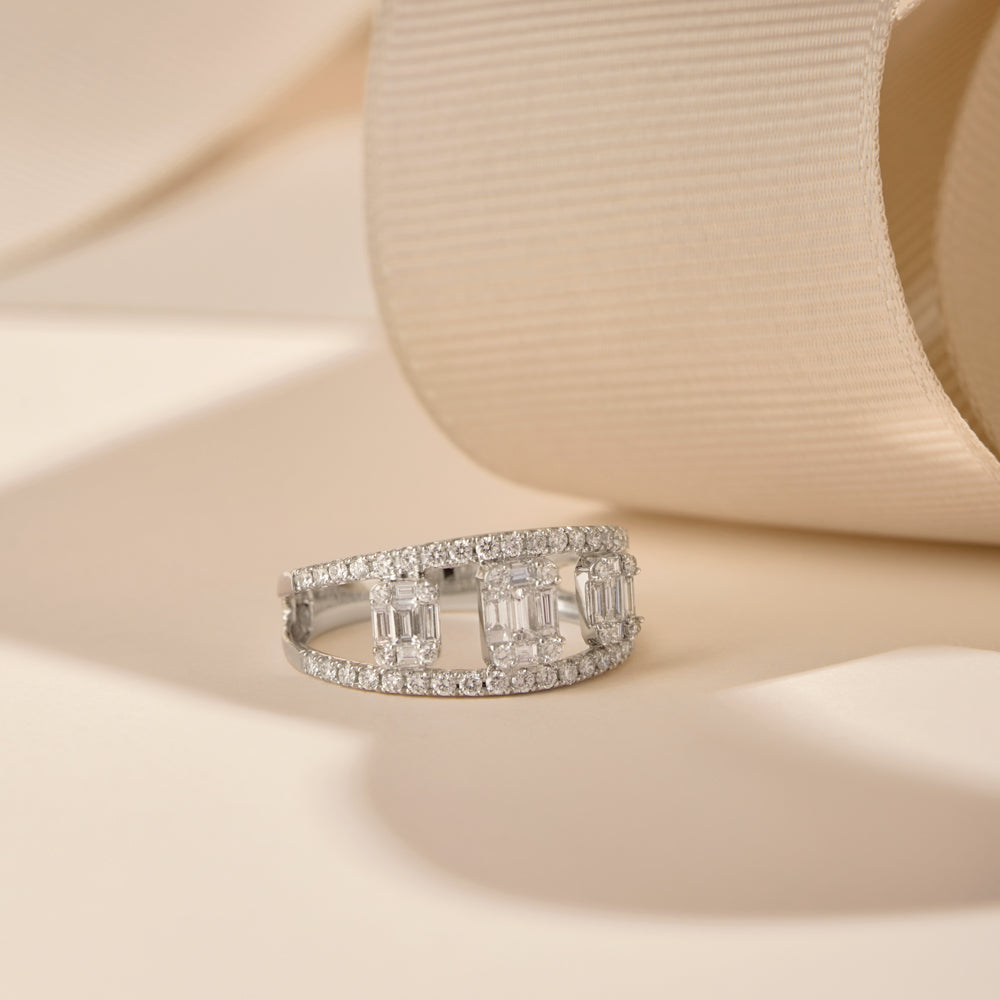 14k Baguette and Round Diamond Illusion Setting Cocktail Ring