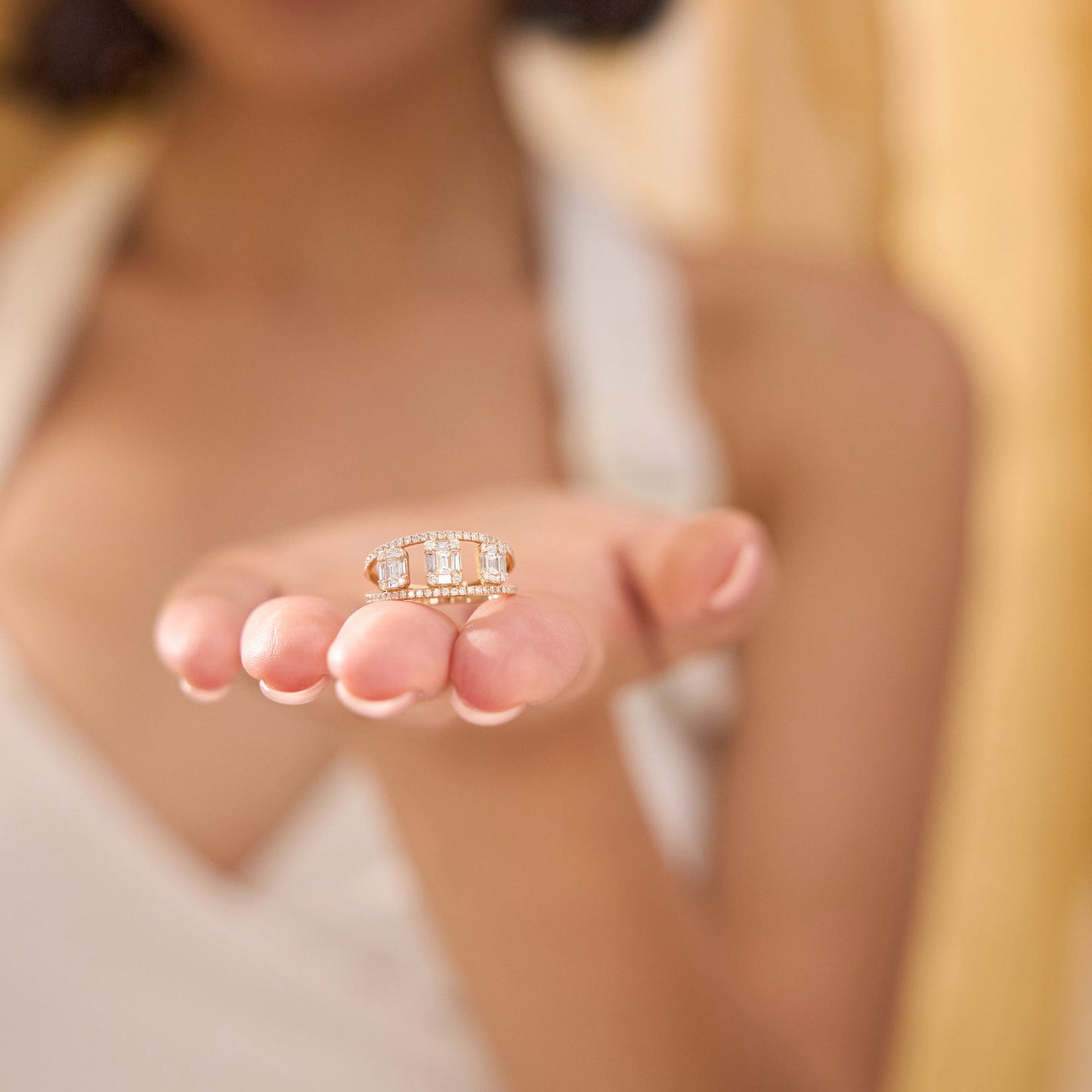 14k Baguette and Round Diamond Illusion Setting Cocktail Ring