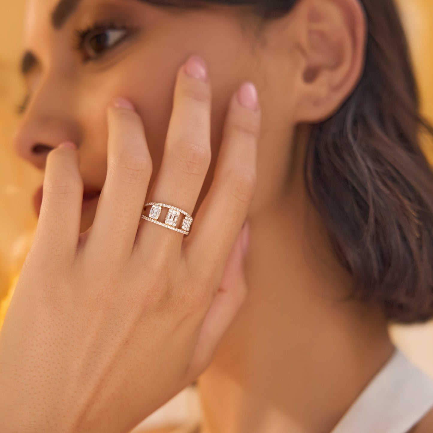 14k Baguette and Round Diamond Illusion Setting Cocktail Ring