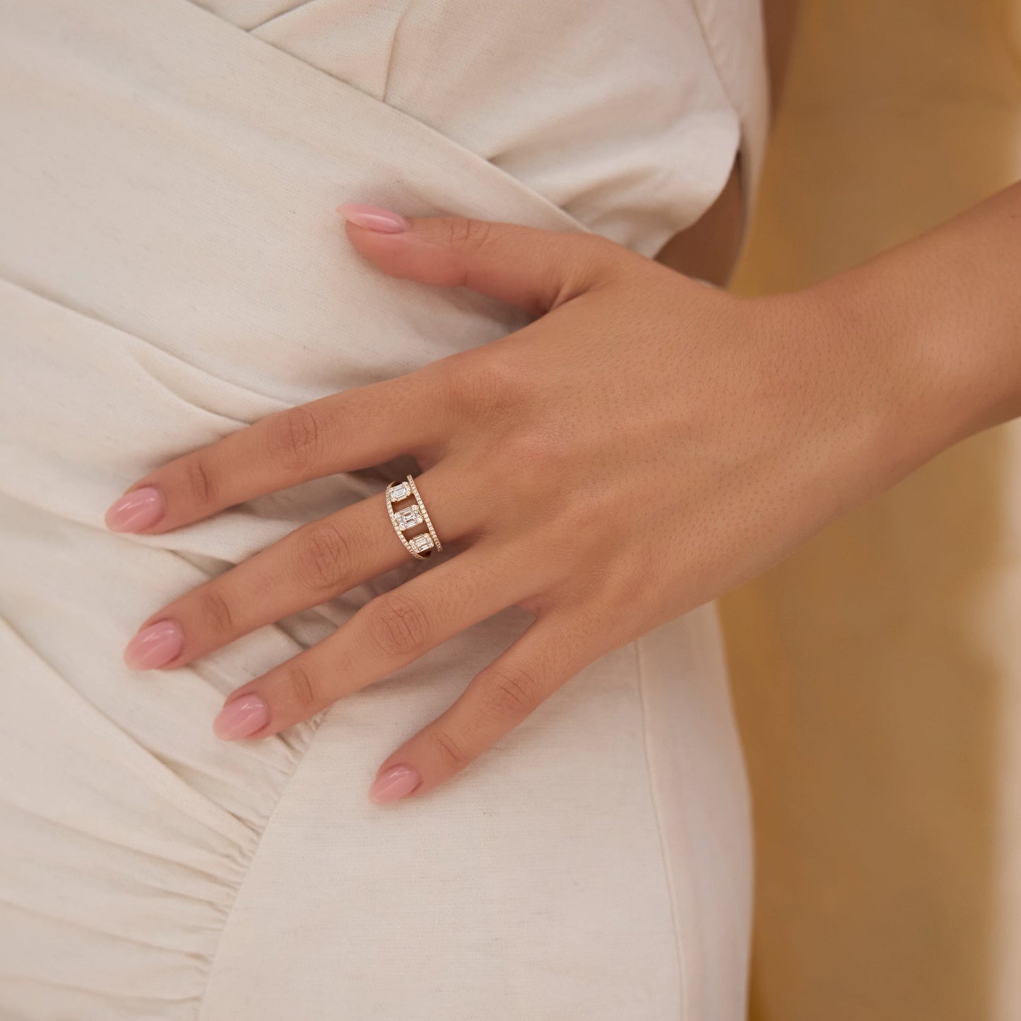 14k Baguette and Round Diamond Illusion Setting Cocktail Ring