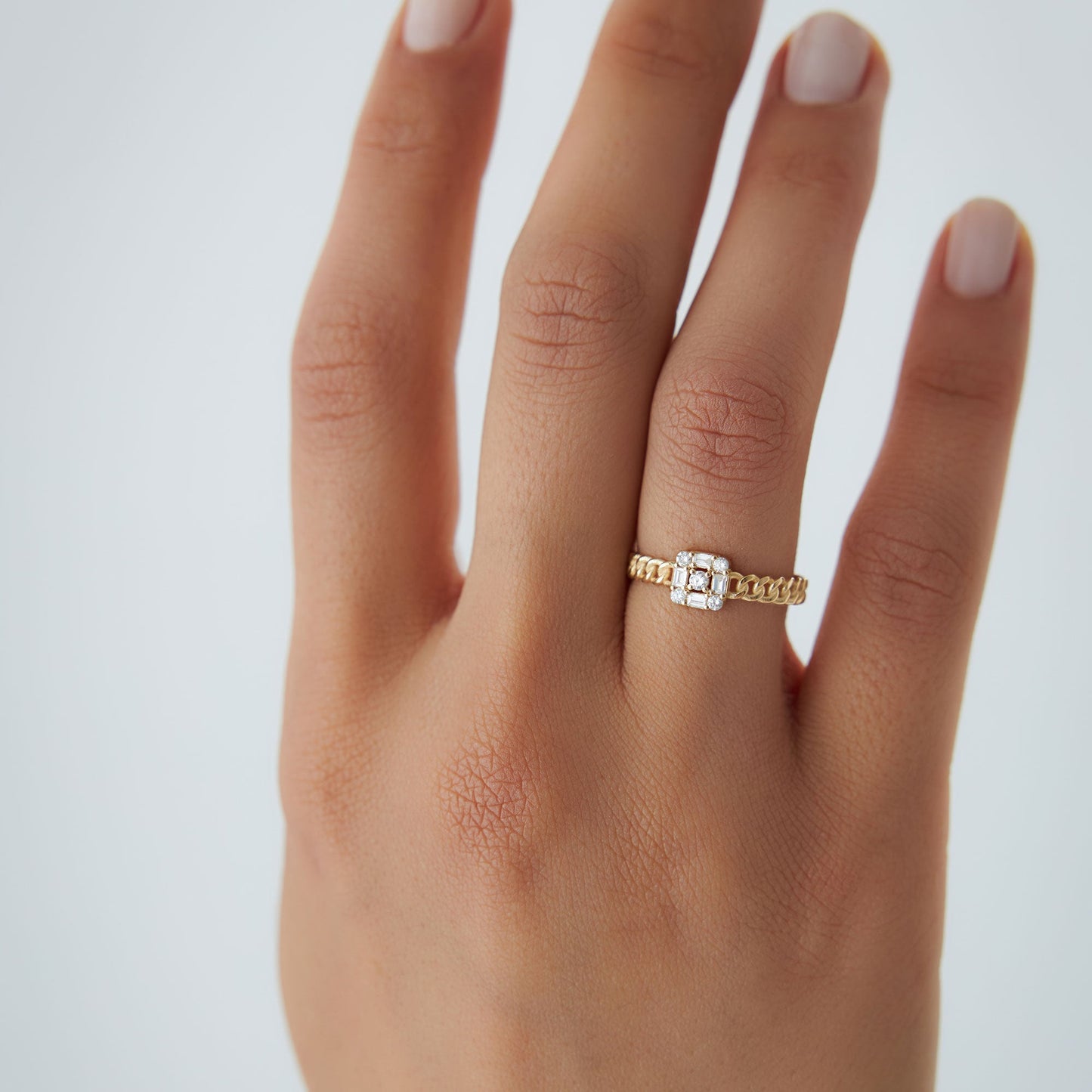 14k Curb Link Illusion Setting Baguette Diamond Ring
