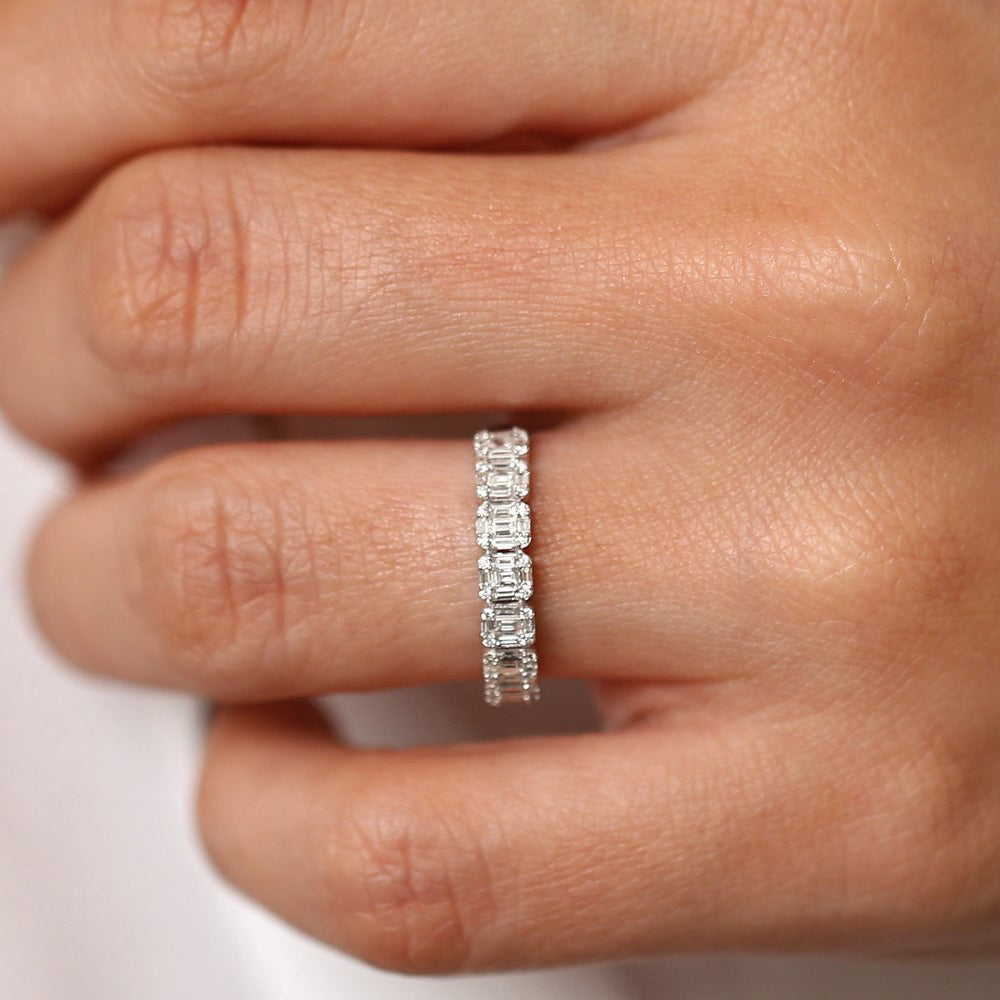 14K Emerald Illusion Diamond Wedding Band