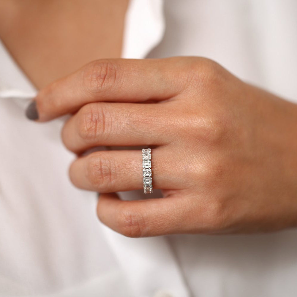 14K Emerald Illusion Diamond Wedding Band