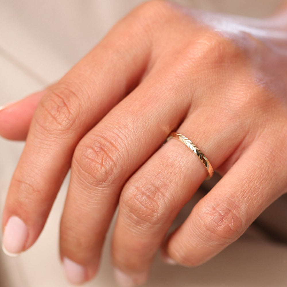 14K Gold Chevron Herringbone Eternity Cut Ring