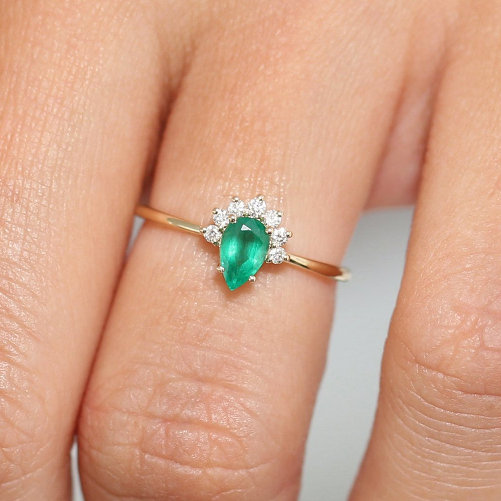 14k Pear Shape Emerald Engagement Ring