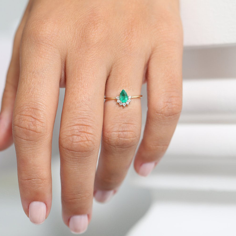 14k Pear Shape Emerald Engagement Ring
