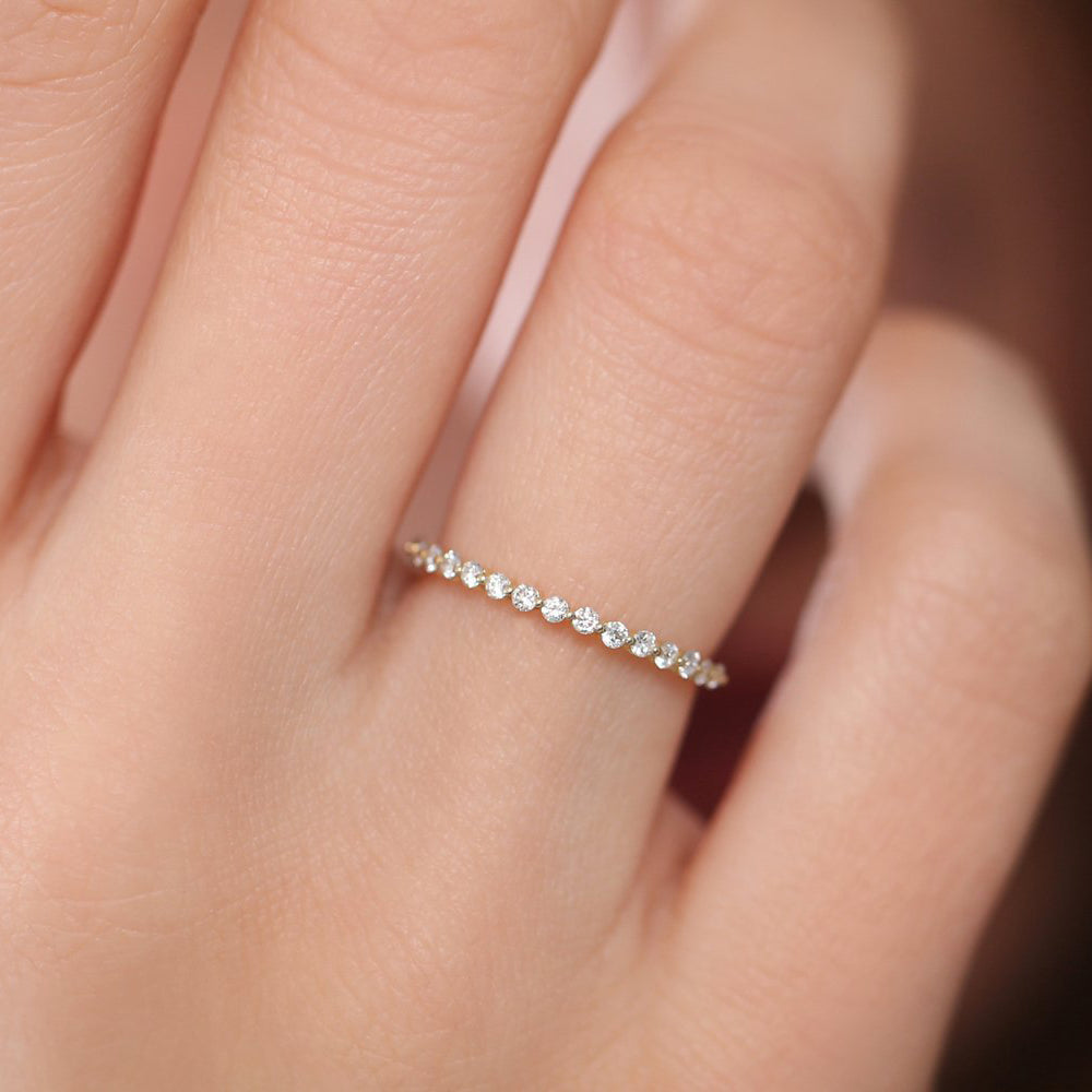 14K Round Diamond Shared Prong Wedding Ring