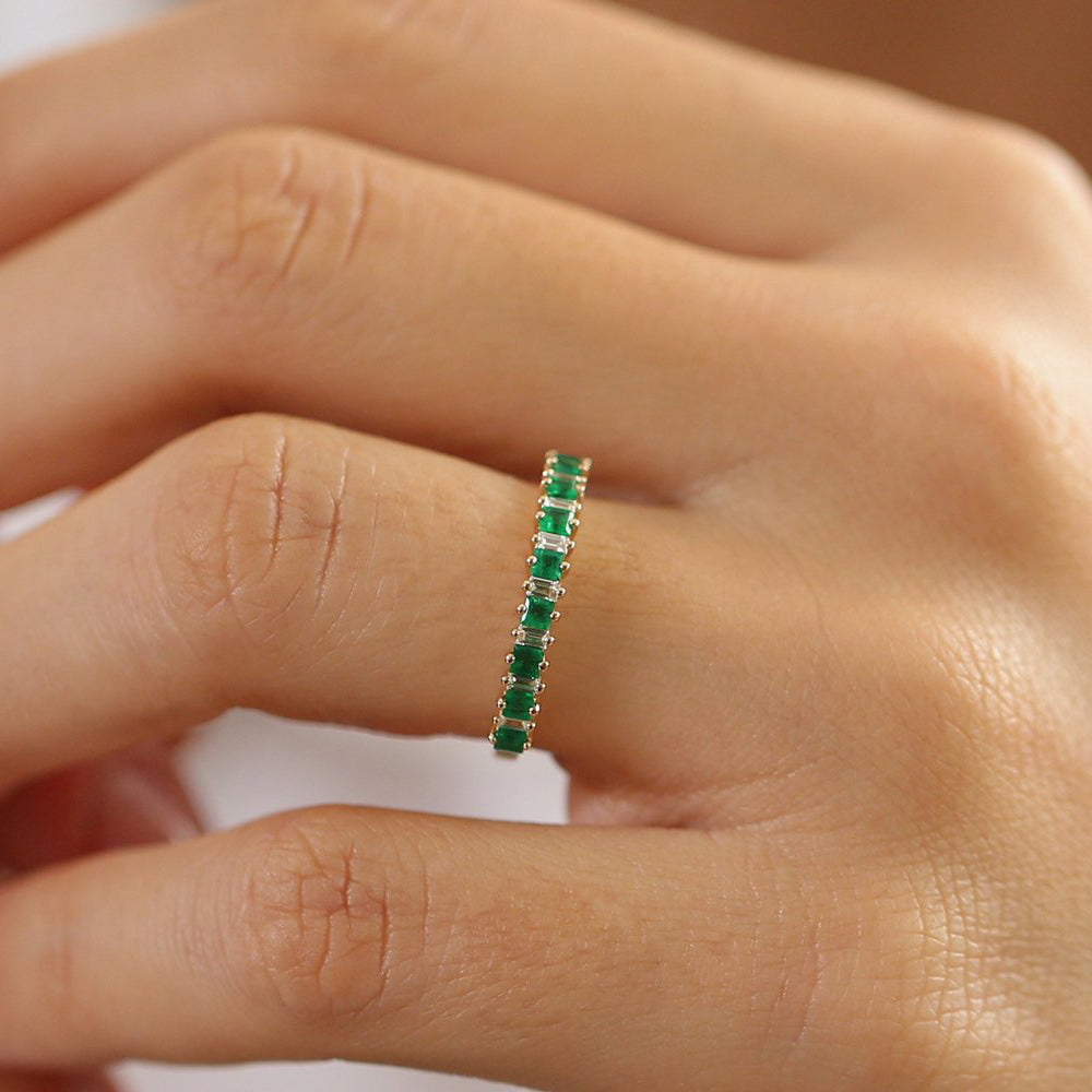 14k Unique Princess Cut Emerald and Baguette Diamond Ring