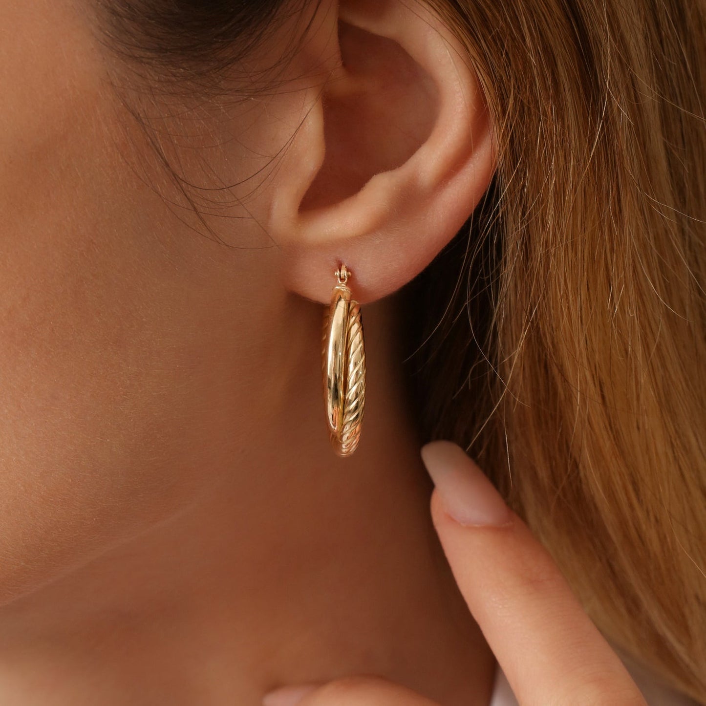 14k Intertwined Gold Hoop Earrings 30MM - Geum Jewels