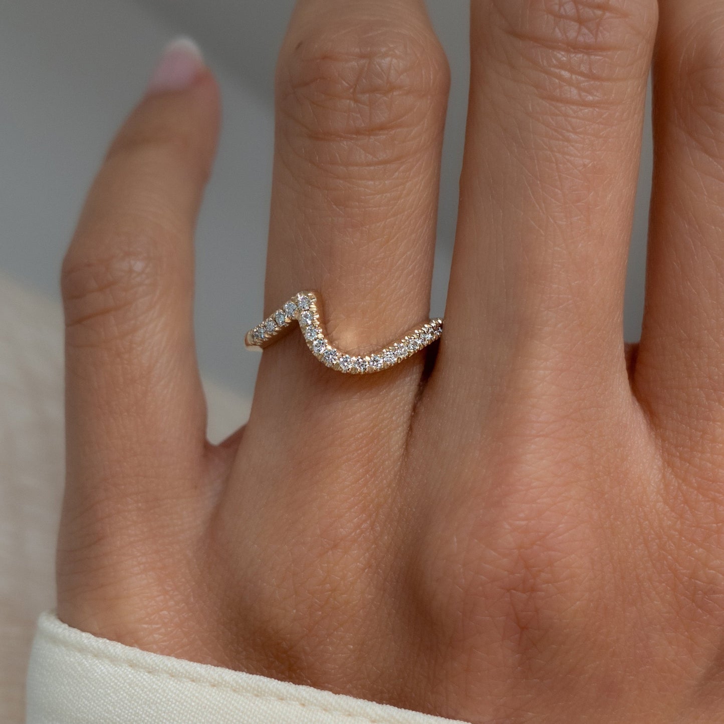 Minimal Wavy Diamond Band - Geum Jewels