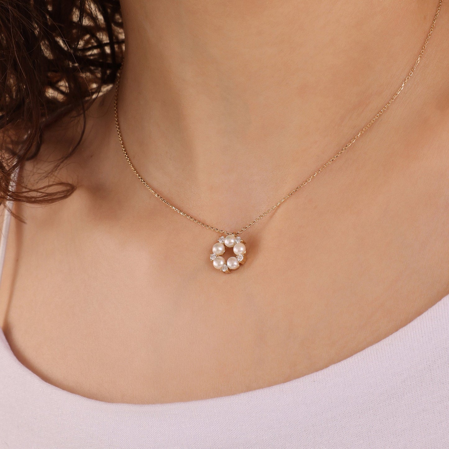 Diamond and Pearl Pendant Necklace, Perla
