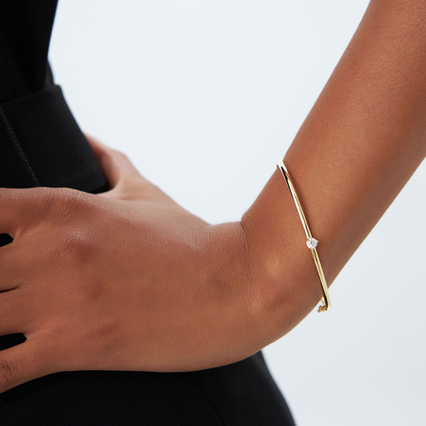 14k Solitaire Diamond Bangle Bracelet 0.10 - 0.30 ctw