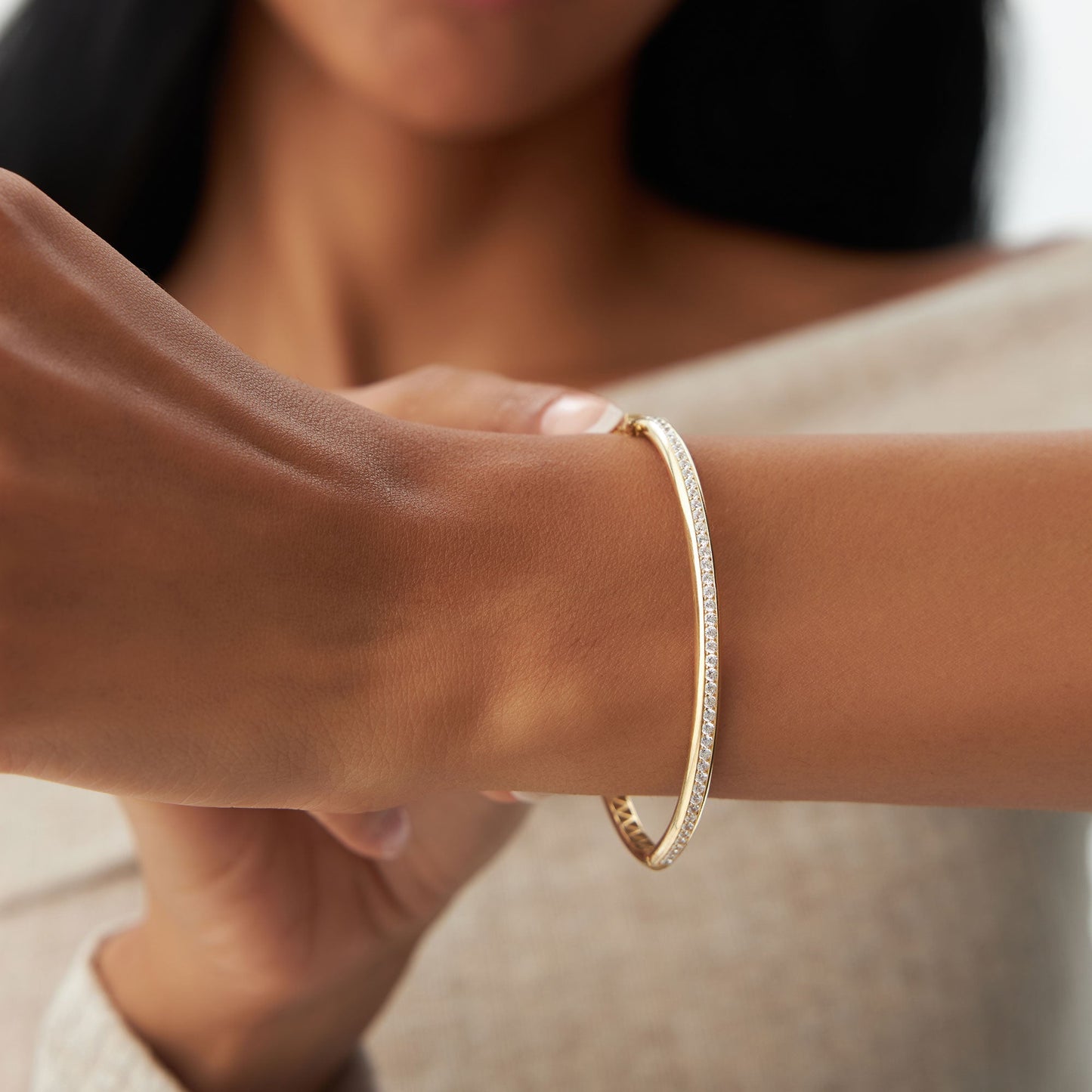14k 1.00 Ctw Dome Diamond Bangle Bracelet