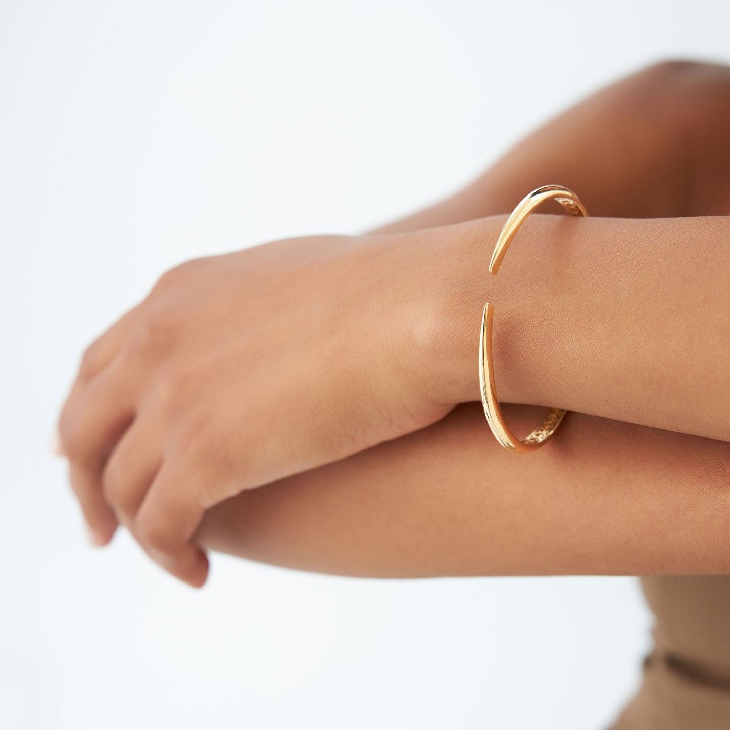 14k Gold Claw Cuff Bangle Bracelet