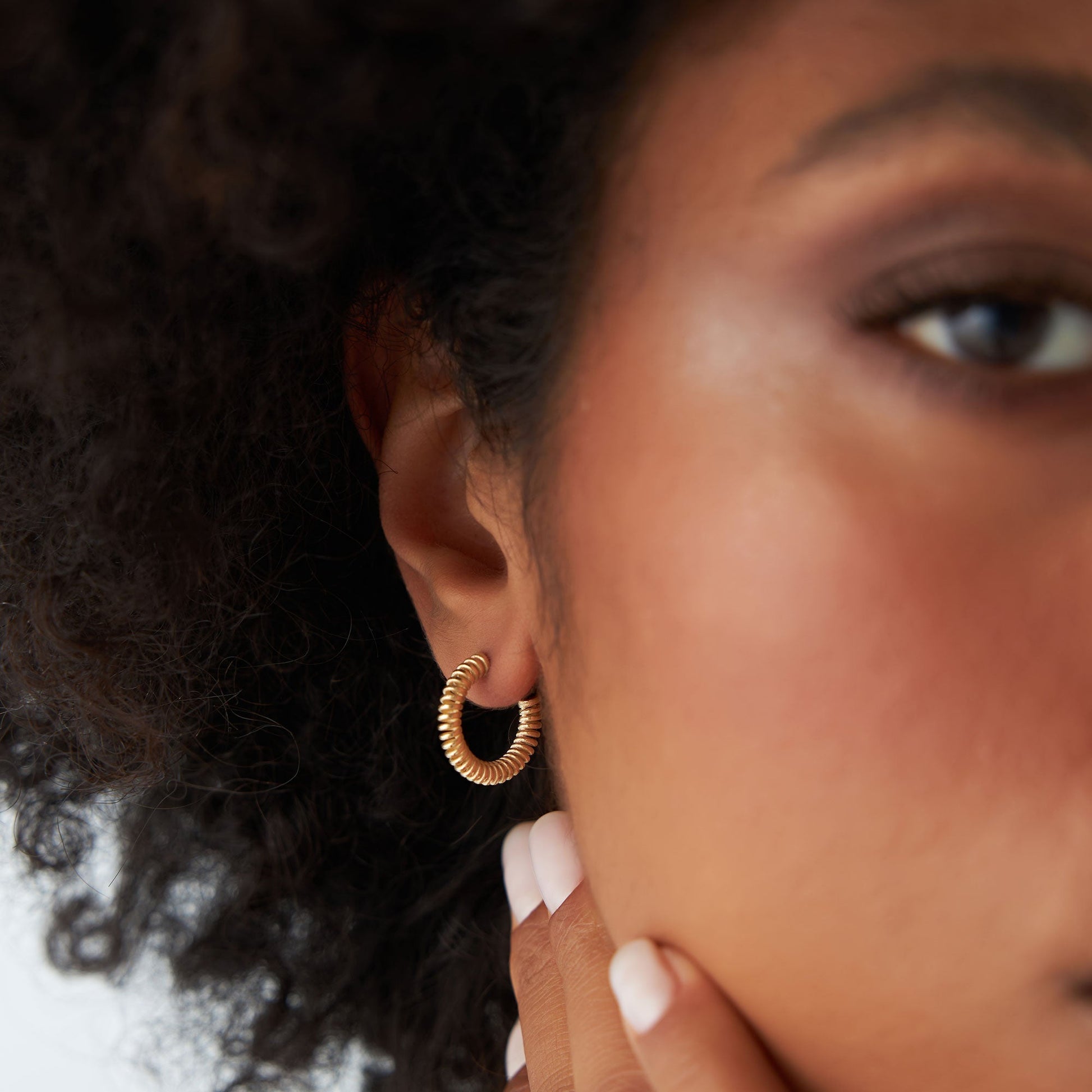14k Unique Spiral C-Hoop Earring - Geum Jewels