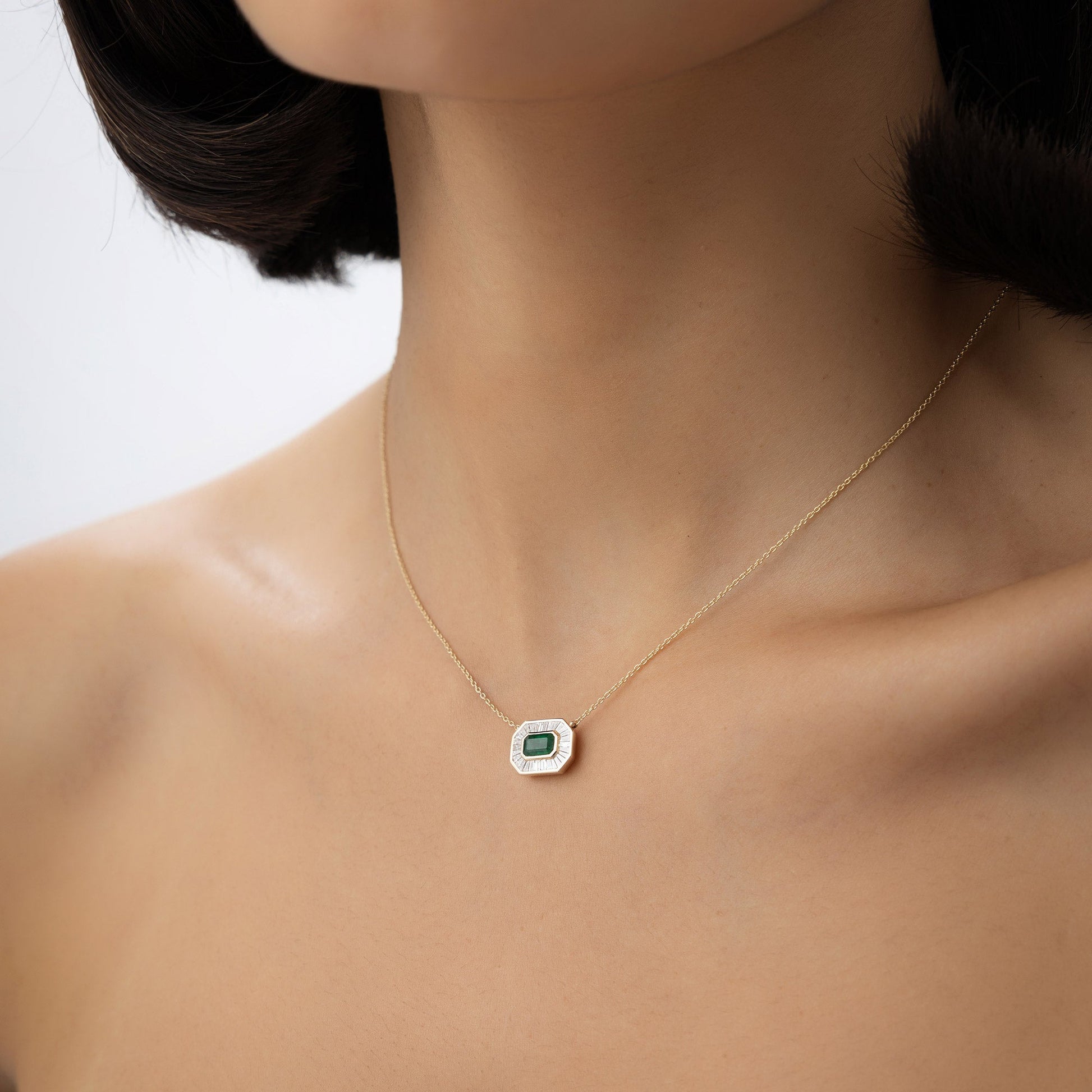 14k Baguette Halo Emerald Necklace