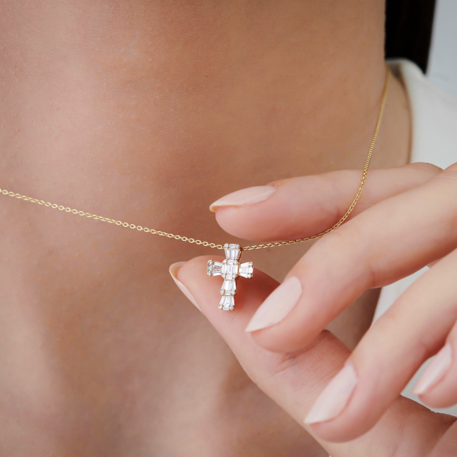 14k Illusion Setting Baguette Diamond Cross