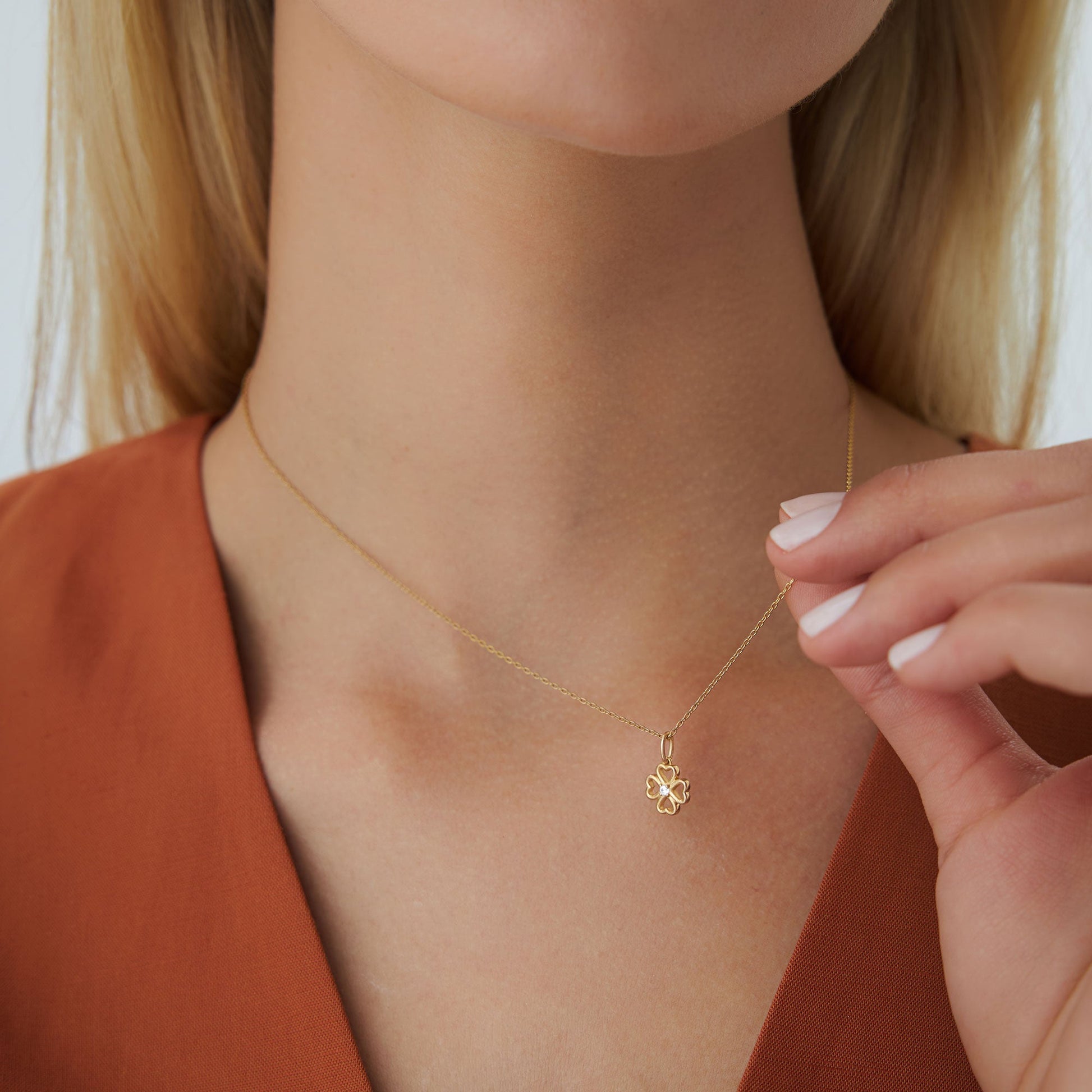 14k Single Diamond Clover Necklace