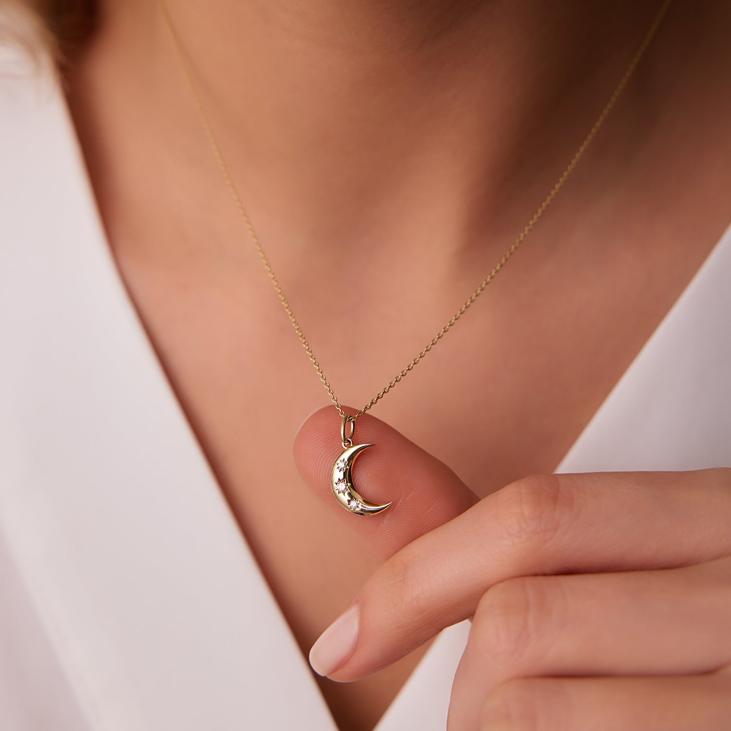 14k Star Setting Crescent Diamond Necklace