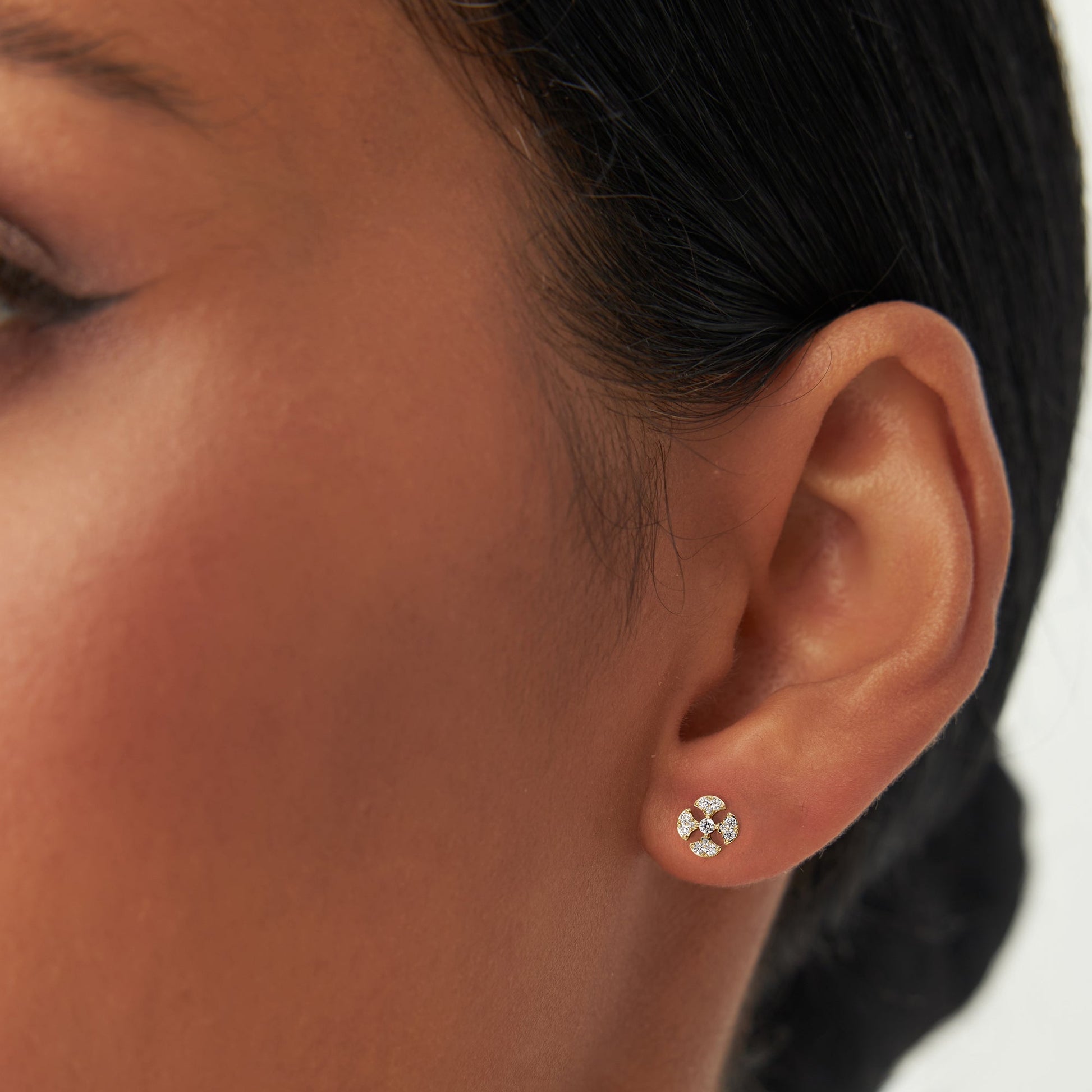 14K Minimalist Petal Diamond Cluster Studs - Geum Jewels