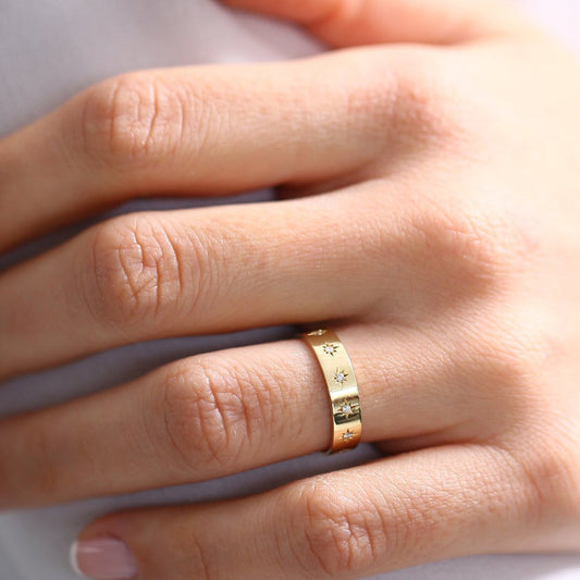 14K Gold Starburst Band