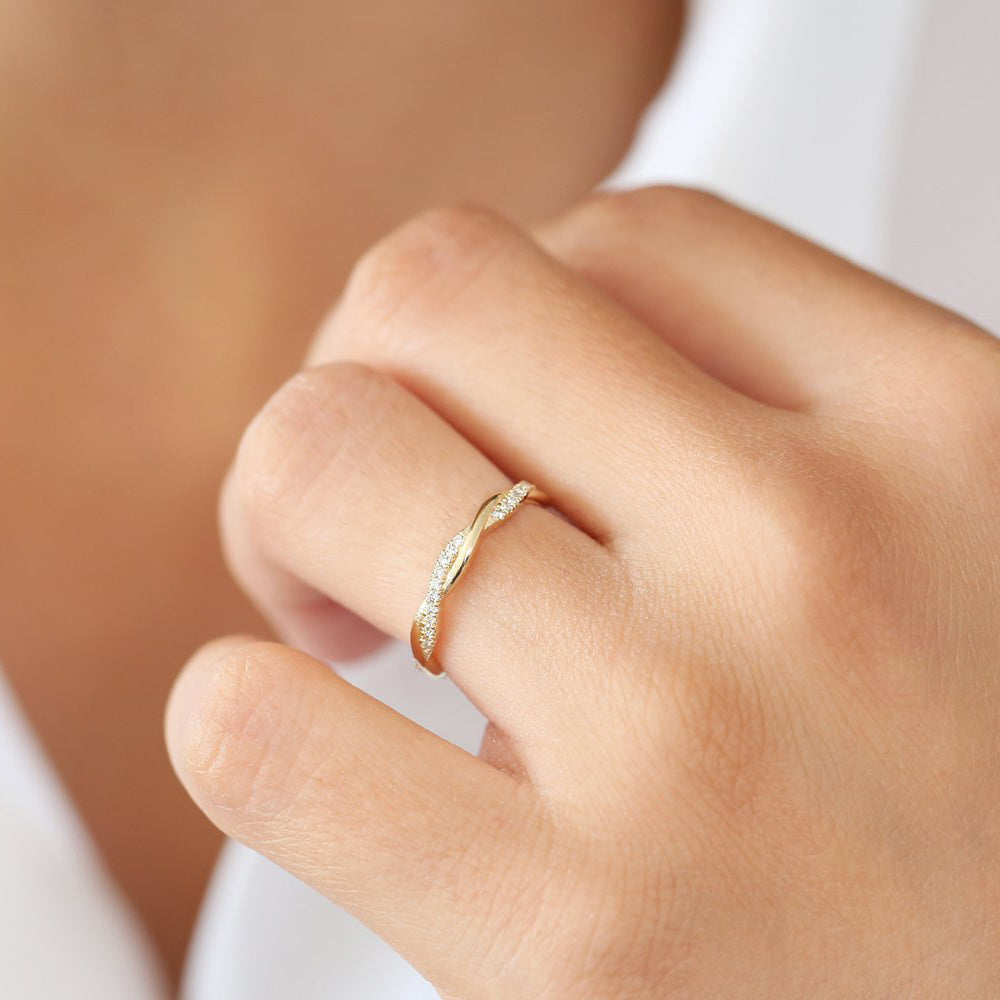 14K Gold Weaving Braid Eternity Diamond Ring