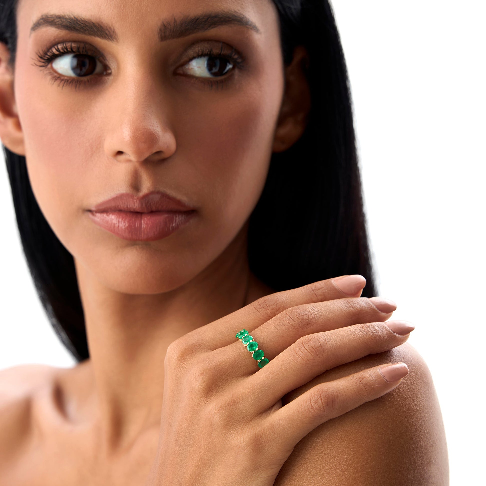 14k Oval Shaped Basket Setting Emerald Ring