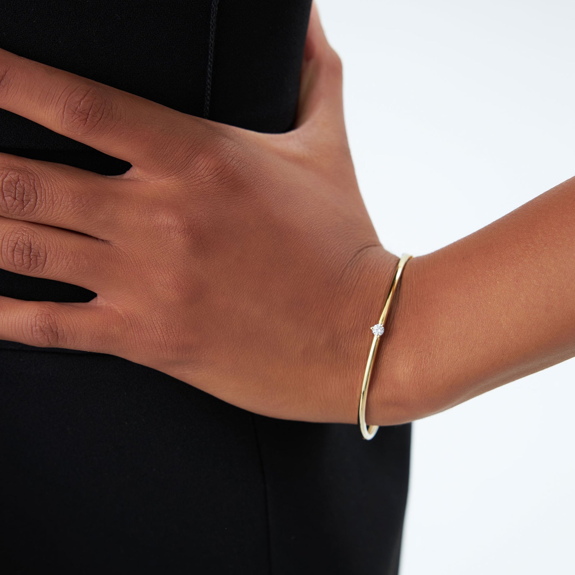 14k Solitaire Diamond Bangle Bracelet 0.10 - 0.30 ctw