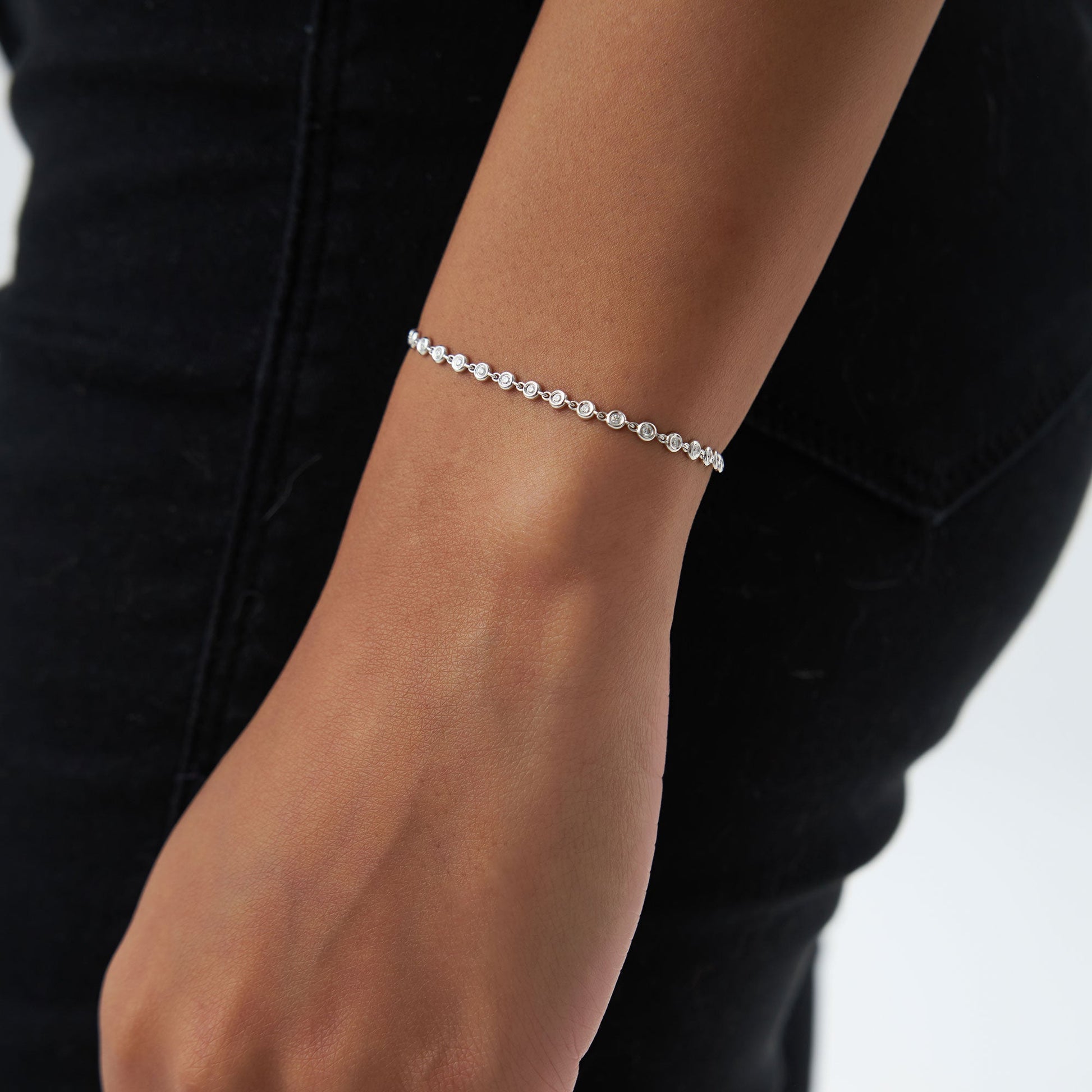 14K Gold Bezel Setting Diamond Tennis Bracelet